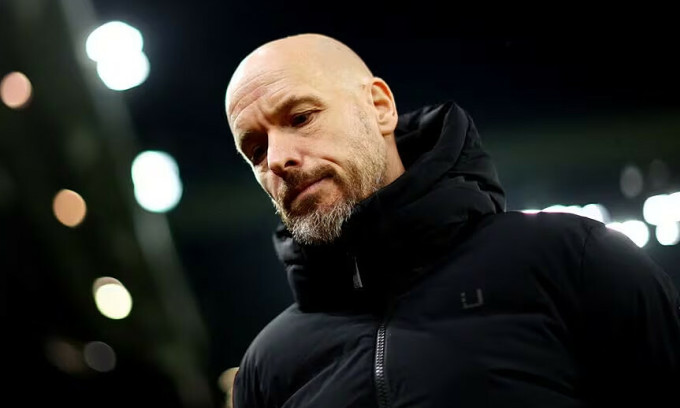 HLV Erik ten Hag sau trận Man Utd thua Bayern 0-1 trên sân Old Trafford, thành phố Manchester, Anh, lượt sáu bảng A Champions League tối 12/12/2023. Ảnh: Reuters