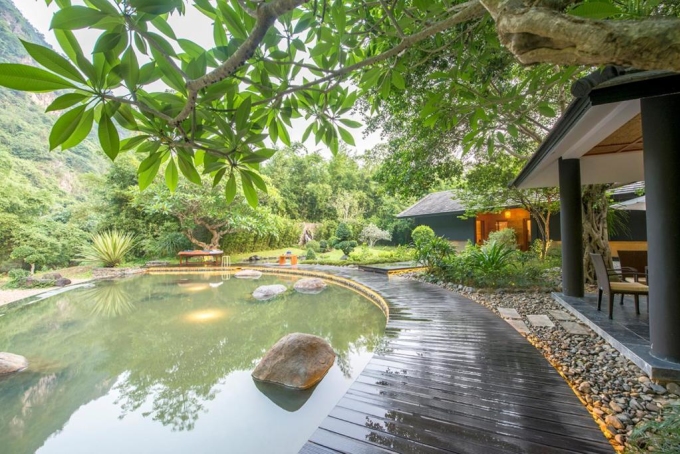 Khu tắm onsen ở Serena Resort Kim Boi (Hòa Bình).