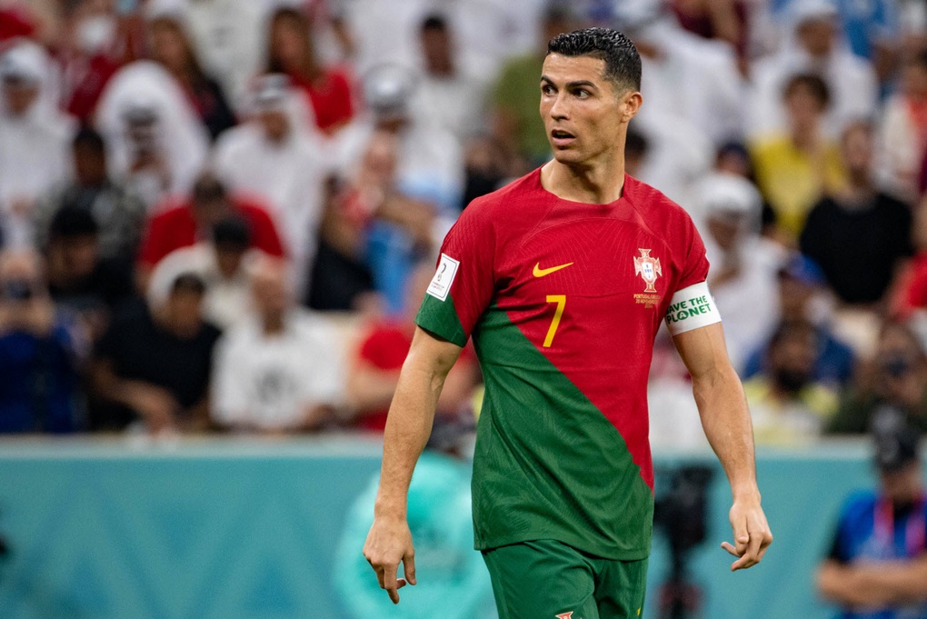 C.Ronaldo phá nhiều kỷ lục nhất năm 2023, vượt trội Messi. - 2