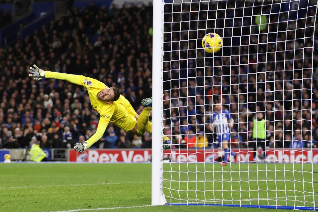 Son Heung Min im lặng, Tottenham thủng lưới 4 bàn trước Brighton - 2