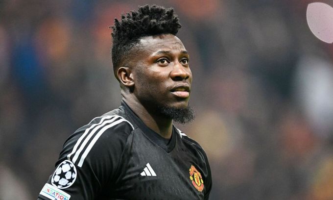 Onana mắc sai lầm, khiến Man Utd đánh rơi chiến thắng trước Galatasaray. Ảnh: Reuters