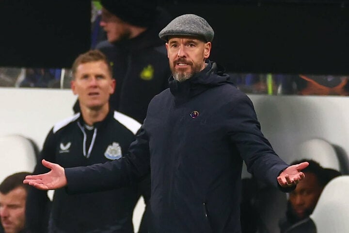 Erik ten Hag và Man Utd nhận thất bại trước Newcastle. (Ảnh: Getty)