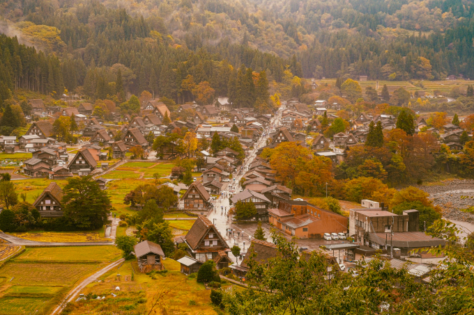 Làng cổ Shirakawago, Nhật Bản cuối thu. Ảnh: Nick M