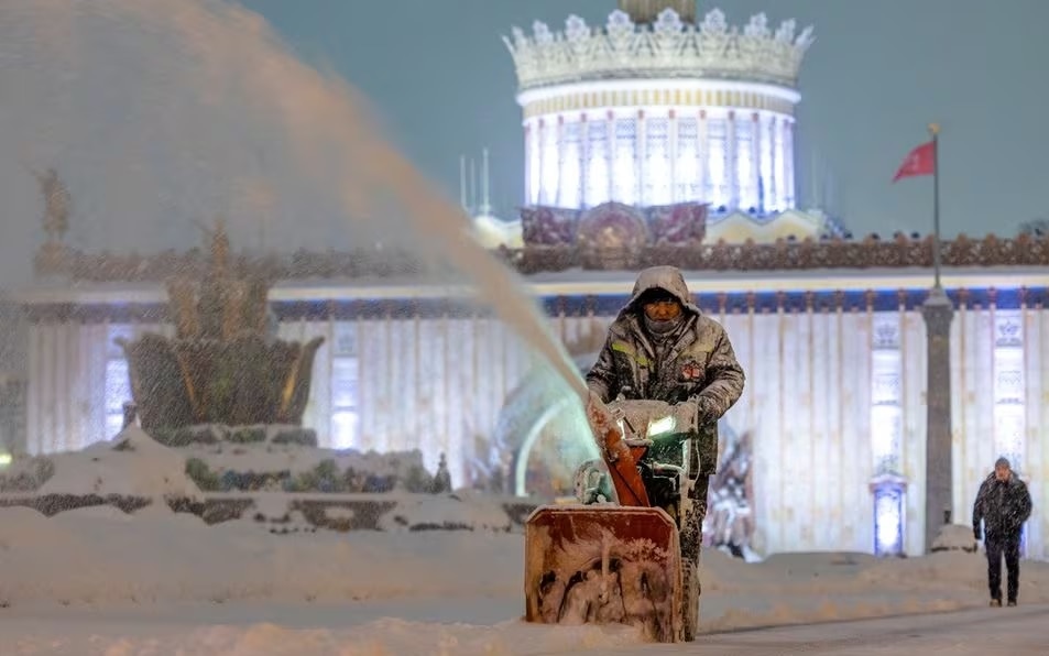 nhiet do o siberia giam xuong am 50 do c tuyet bao phu nhieu nuoc chau au hinh 1