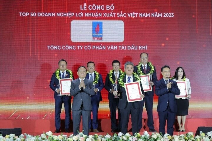 PVTRANS nhận giải top 50 doanh nghiệp có lợi nhuận xuất sắc 2023.