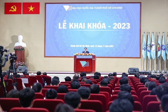 Thủ tướng Phạm Minh Chính tại lễ khai khóa - 2023 và buổi làm việc với Đại học Quốc gia TPHCM