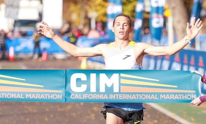 Albertson về nhất California International Marathon ngày 3/12. Ảnh: X / @CitiusMag