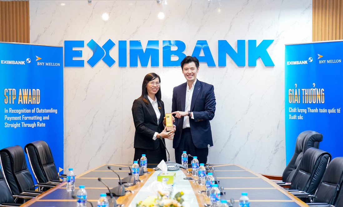 001 eximbank.jpg