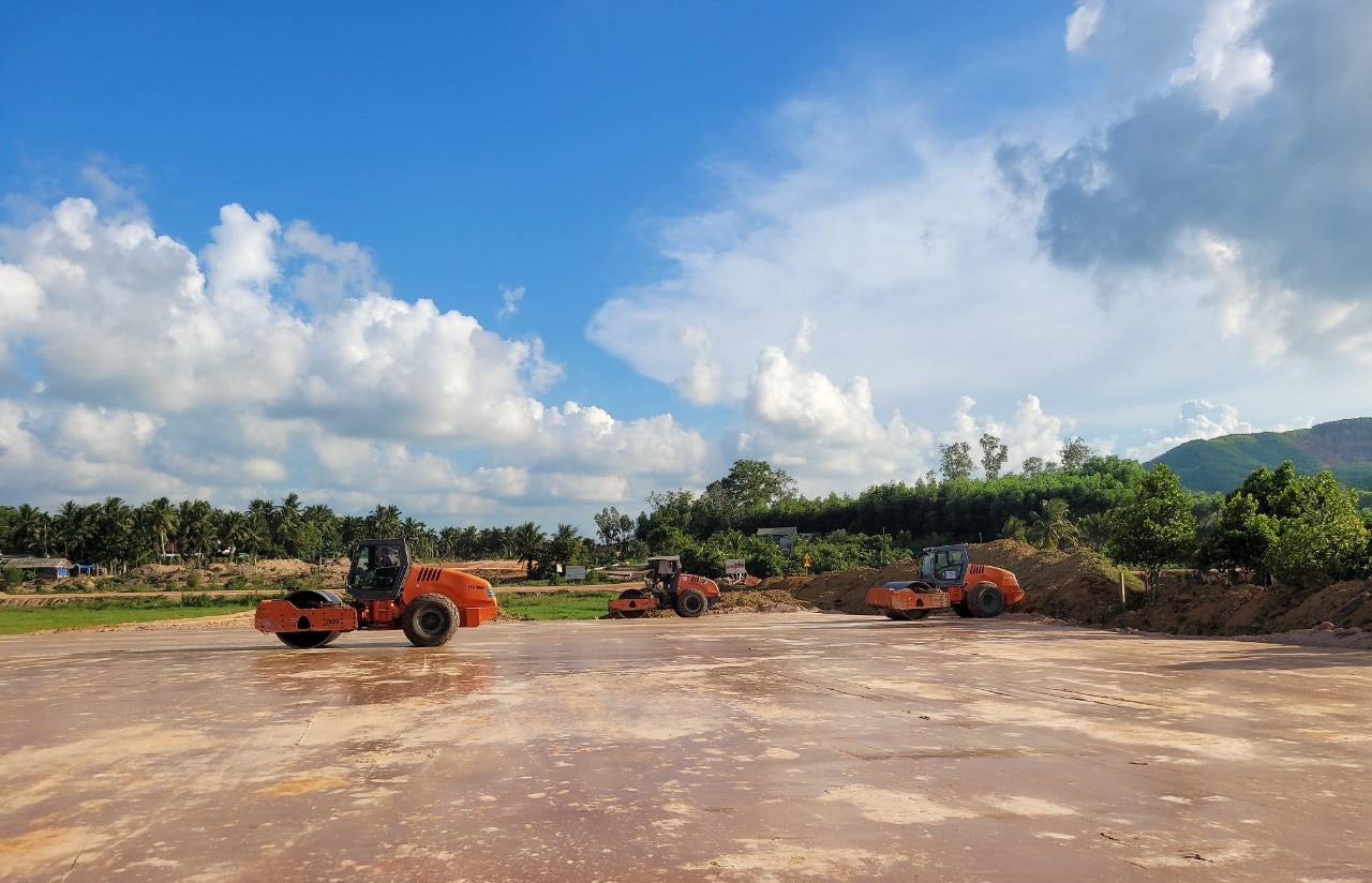 Hình hài cao tốc Quảng Ngãi - Hoài Nhơn sau một năm thi công- Ảnh 8.