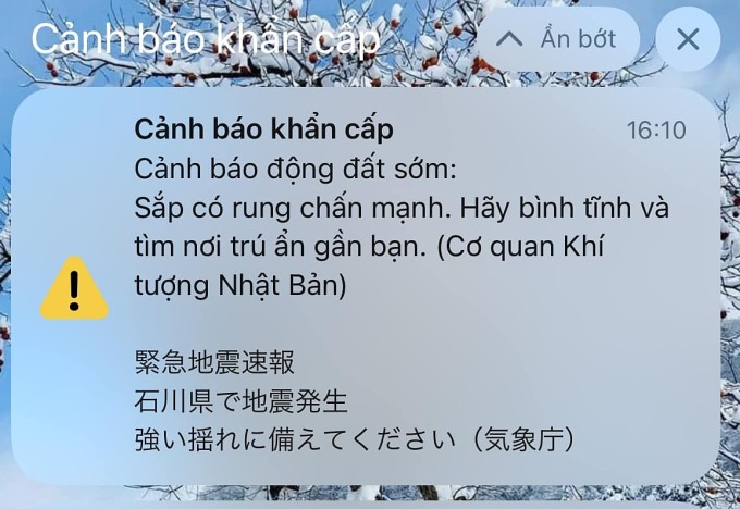 Tin nhắn báo động đất của Nhật Bản được gửi về điện thoại cá nhân. Ảnh: Hoàng Thắng