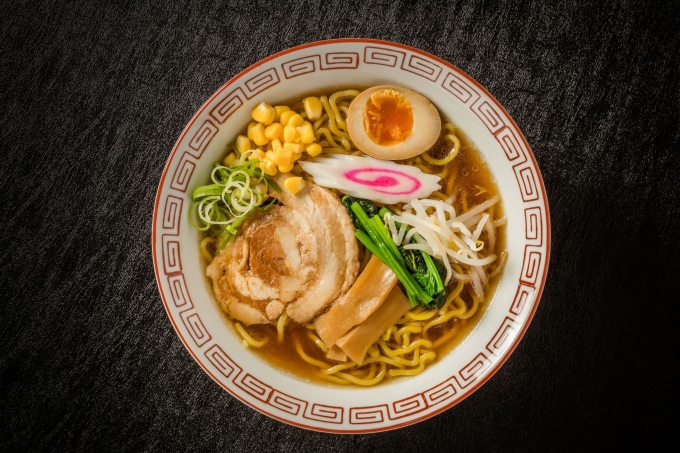 Mì ramen được chuẩn bị cho thực khách. Ảnh: Sun Group