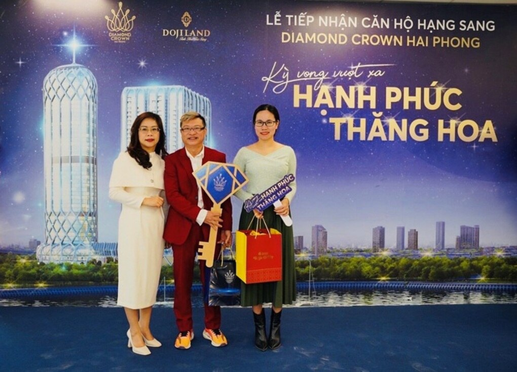 Những khách hàng đầu tiên tiếp nhận căn hộ hạng sang Diamond Crown Hai Phong - 4