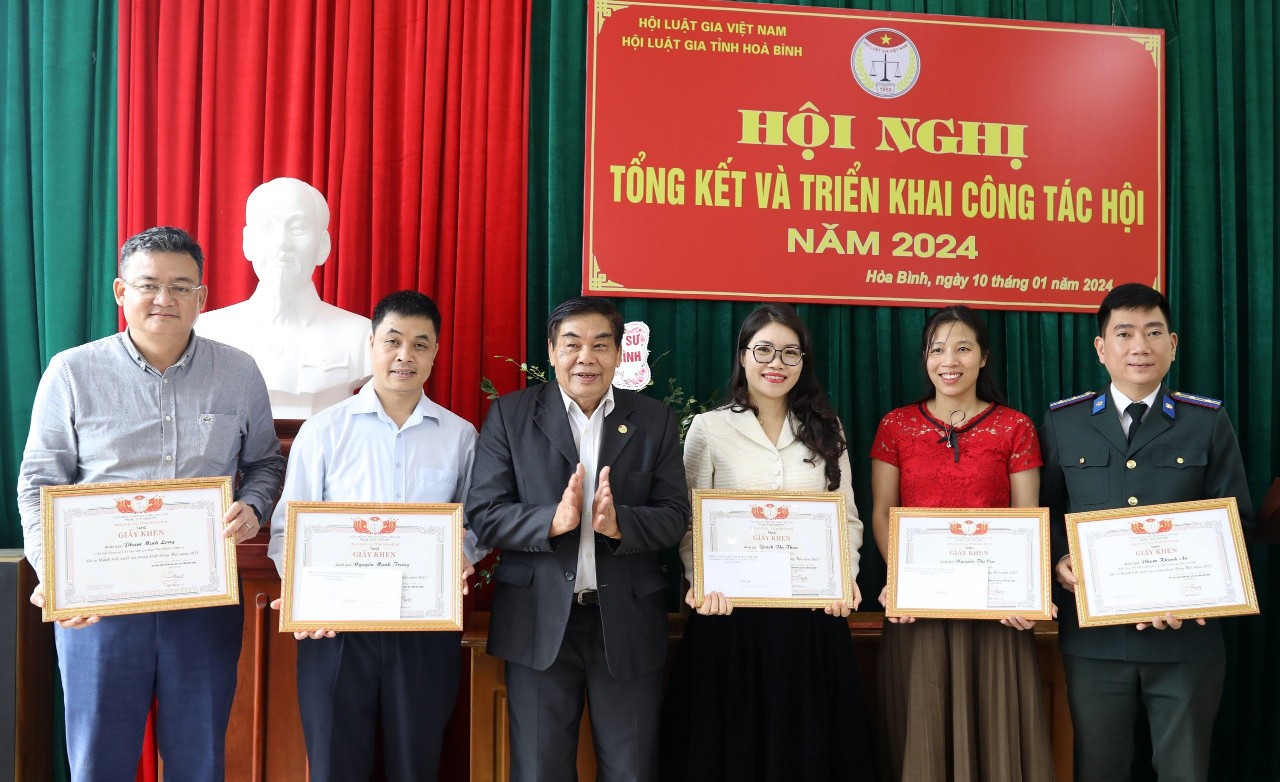 Sự kiện - Hội Luật gia tỉnh Hòa Bình triển khai công tác Hội năm 2024 (Hình 4).