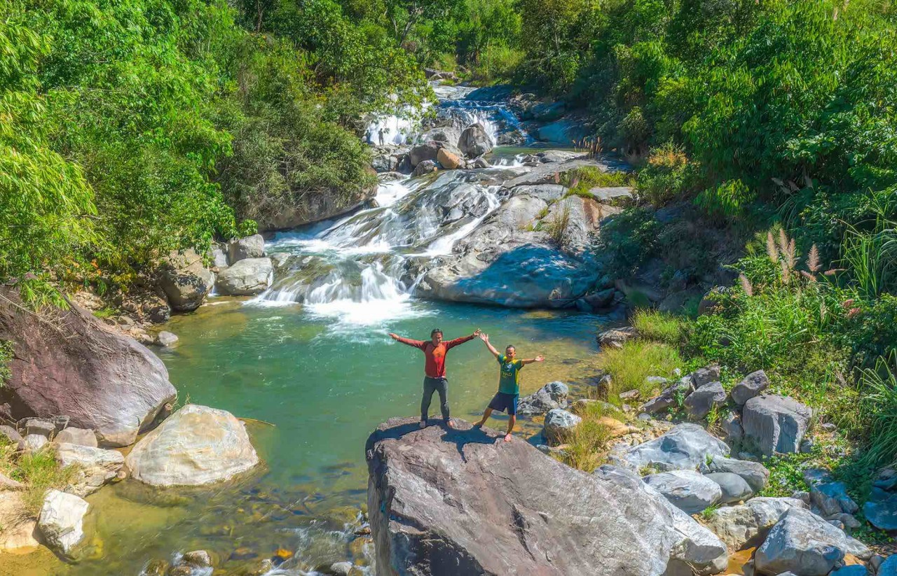 Khám phá vẻ đẹp thác Đăk Ruồi (Kon Tum)