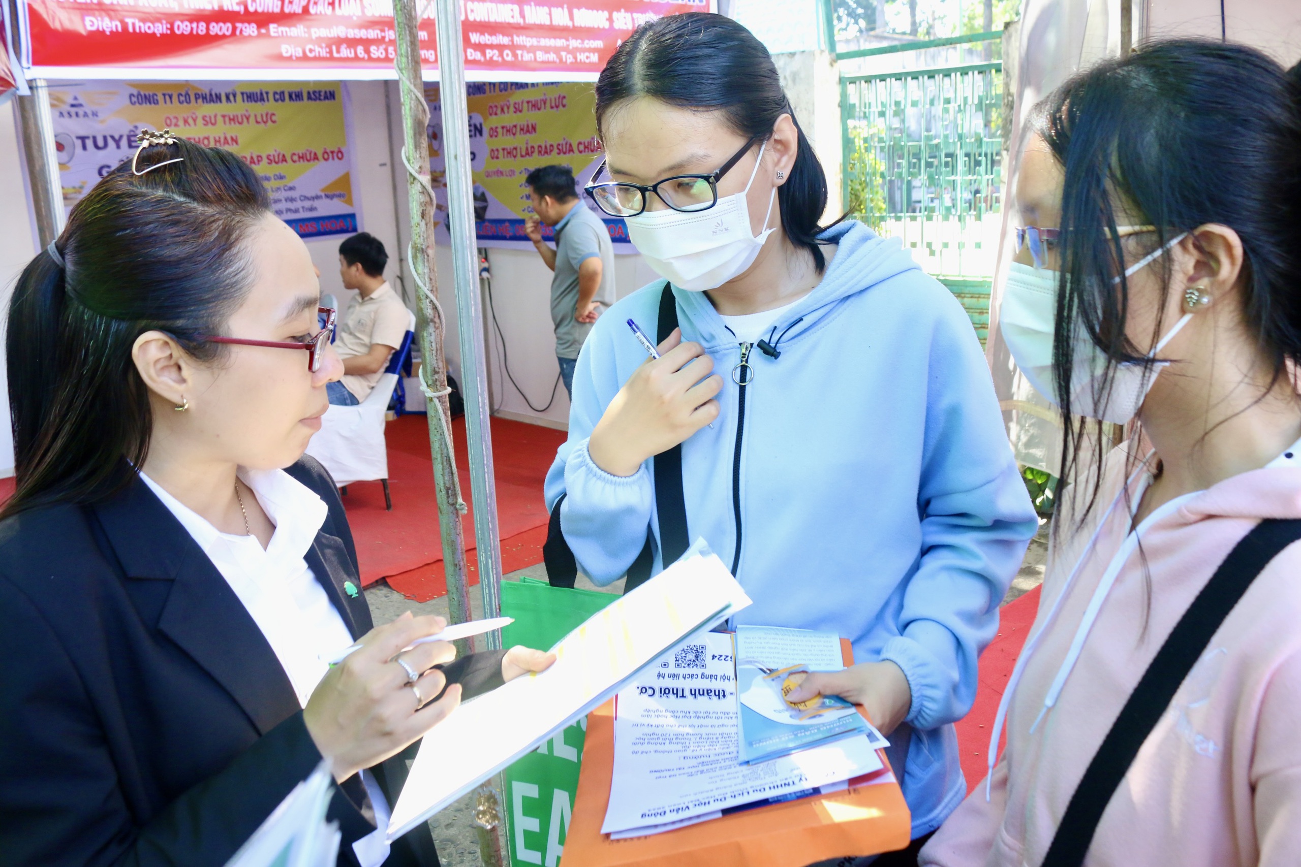 Bà Nguyễn Văn Hạnh Thục: Đổi mới sàn việc làm, giảm số lượng để nâng chất lượng- Ảnh 6.