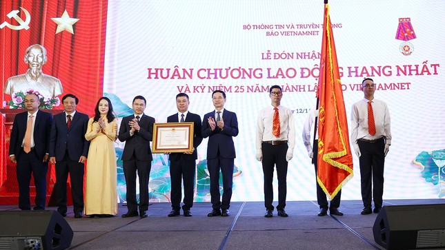 Báo VietNamNet đón nhận Huân chương Lao động hạng Nhất ảnh 1