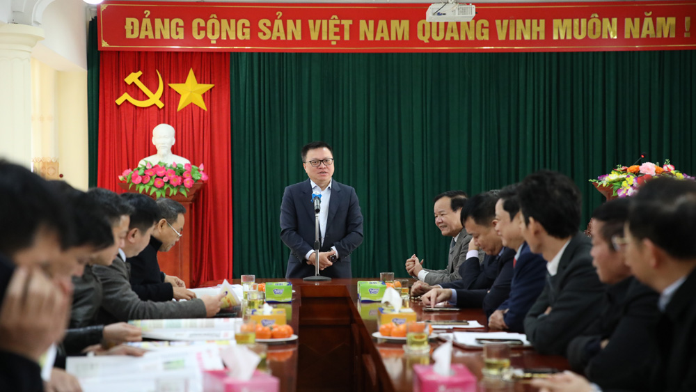 dong chi le quoc minh tham va lam viec voi can bo phong vien cac co quan bao chi bac giang hinh 1