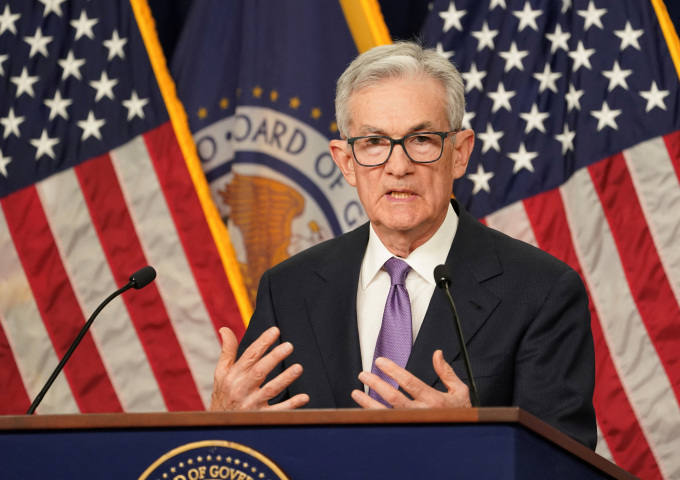 Chủ tịch Fed Jerome Powell trong buổi họp báo hôm 13/12. Ảnh: Reuters