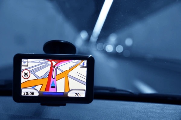 Việc định vị trong hầm thiếu chính xác do tín hiệu GPS không thể xuyên qua bề mặt đất