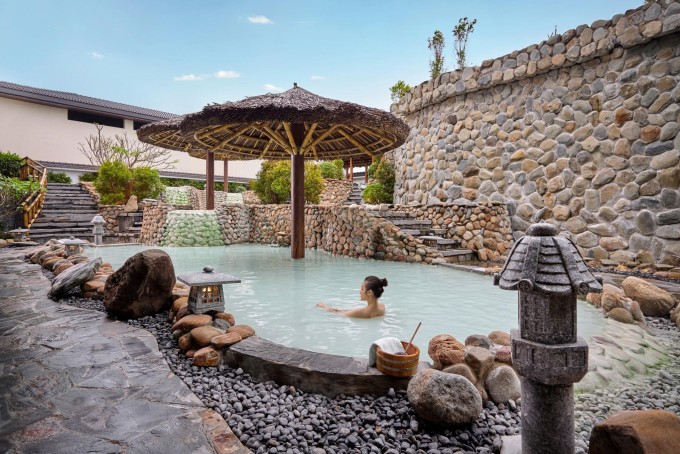 Nguồn nước khoáng Mỹ An tại Kobi Onsen Resort Hue sở hữu hàm lượng lưu huỳnh cao. Ảnh: Kobi Onsen Resort Hue