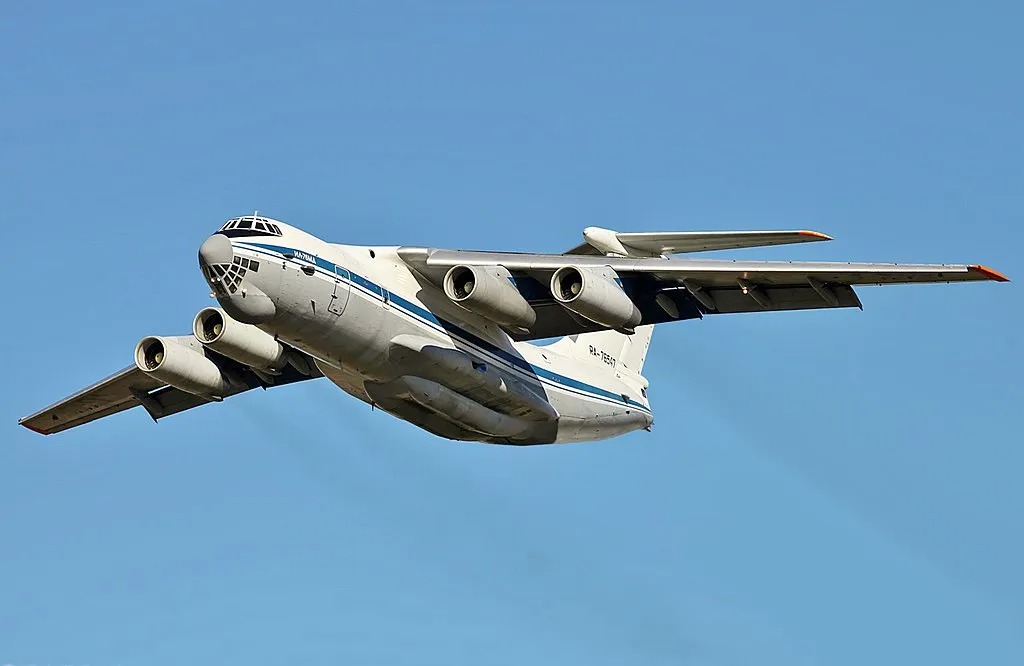 Máy bay quân sự Il-76 của Nga bị rơi khi đang chở tù binh Ukraine?- Ảnh 1.