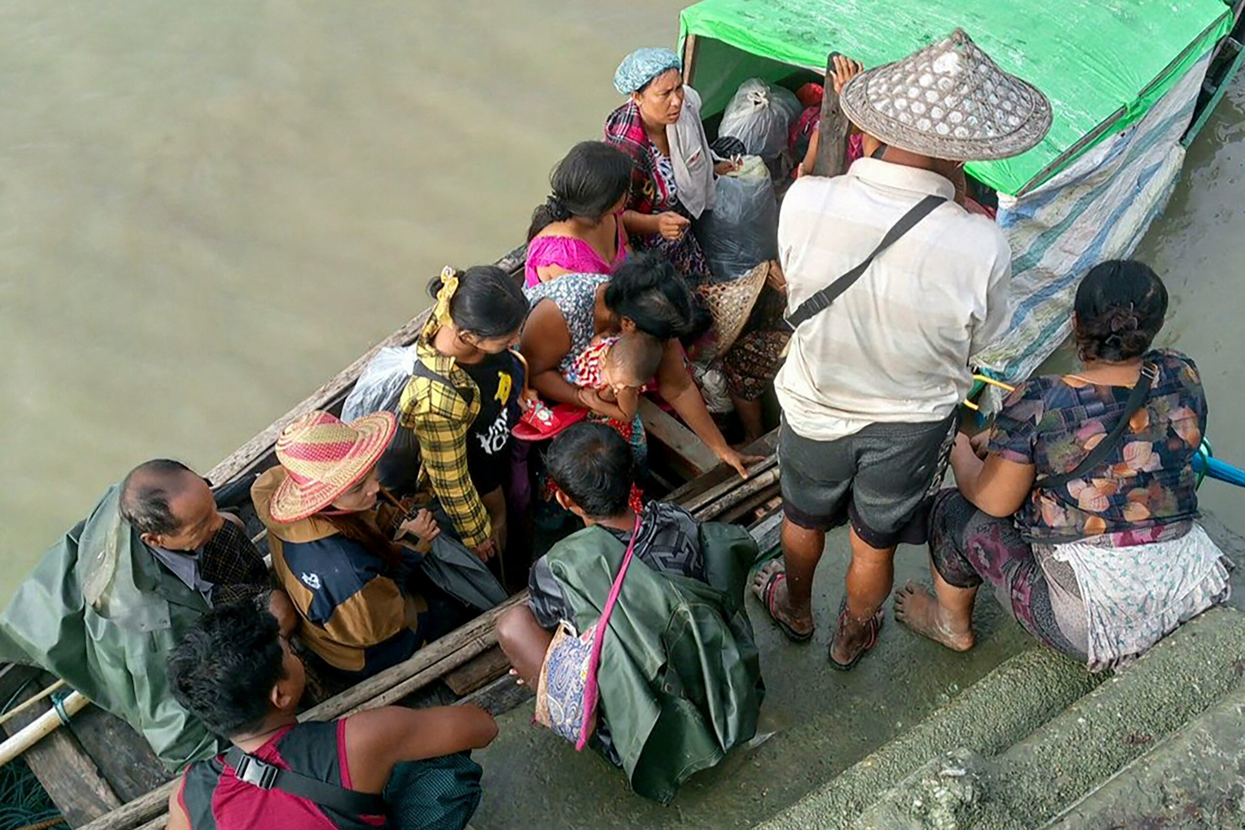 Nhóm nổi dậy chiếm một thị trấn sau cuộc đụng độ dữ dội với quân đội Myanmar?- Ảnh 1.