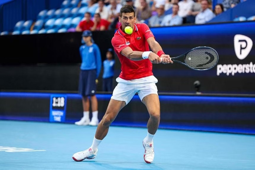 Tứ kết United Cup: Novak Djokovic chấn thương cổ tay, đội tuyển Serbia để thua Australia