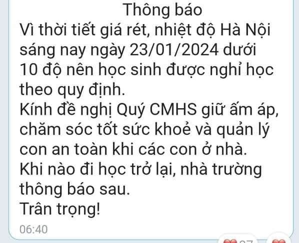 Rét dưới 10 độ C, nhiều trường ở Hà Nội cho học sinh nghỉ học- Ảnh 1.