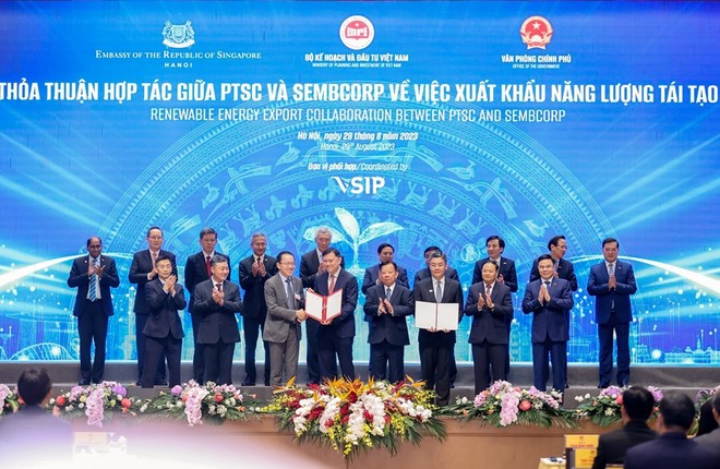 Liên danh PTSC - Sembcorp đón nhận giấy phép khảo sát các dự án năng lượng tái tạo ngoài khơi.