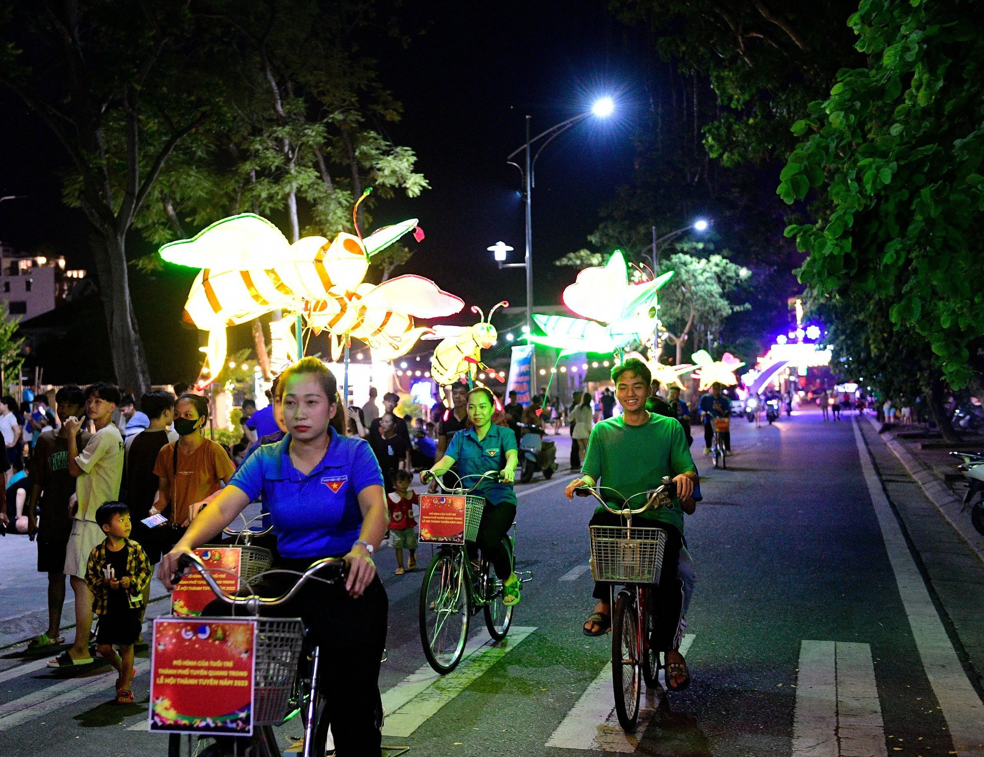 Đèn Trung thu mini tô điểm thêm cho Lễ hội Thành Tuyên - Ảnh 6.