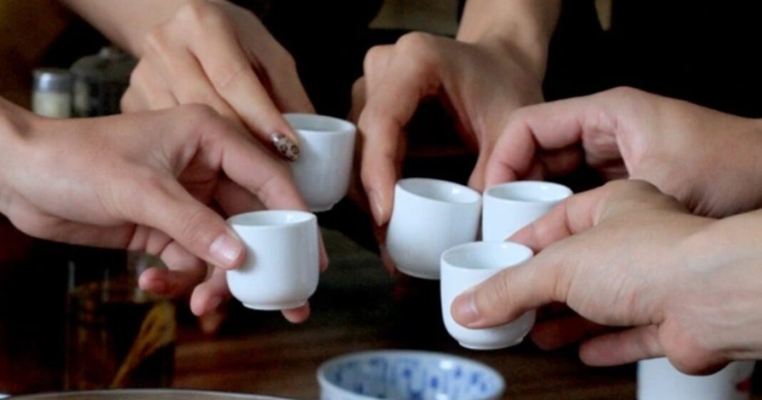 Tết mưa rét uống rượu "cho ấm": Nguy hiểm nhân đôi