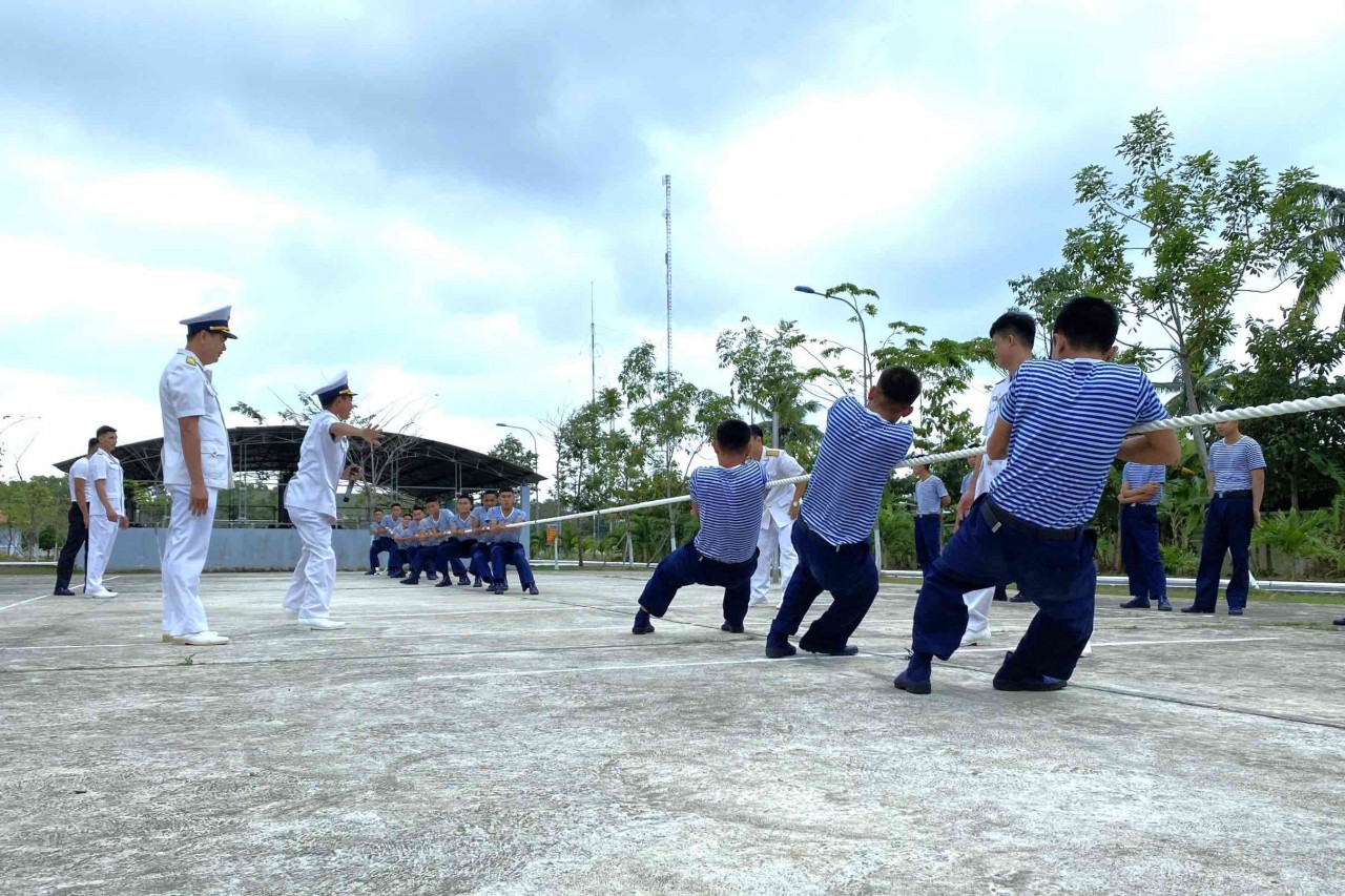 Vùng 5 Hải quân: Vui Xuân, đón Tết, sẵn sàng chiến đấu cao