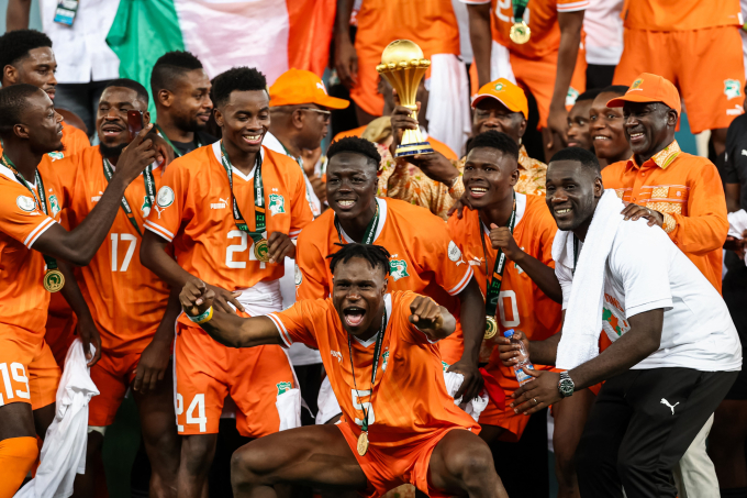 Tuyển Bờ Biển Ngà mừng chức vô địch AFCON 2024 sau trận chung kết thắng Nigeria 2-1 ở Abidjan, Bờ Biển Ngà. Ảnh: Reuters