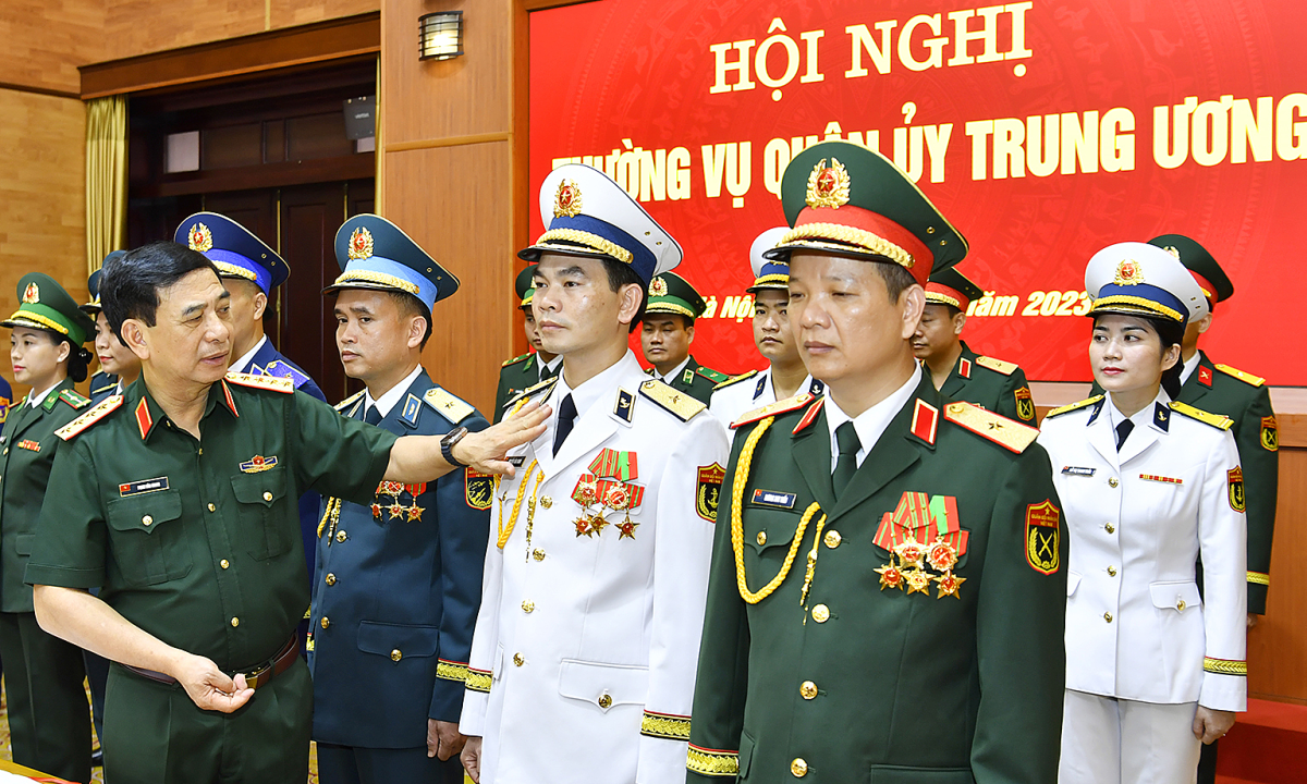 国防省、軍服の改正を提案 - Vietnam.vn