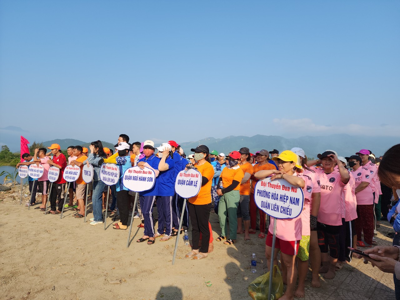 TP.Đà Nẵng: Gần 200 tay chèo tranh tài đua thuyền trên sông Cu Đê- Ảnh 2.