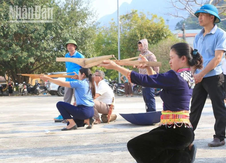 Sôi động tuần văn hóa, thể thao và du lịch trên sông Đà ảnh 5