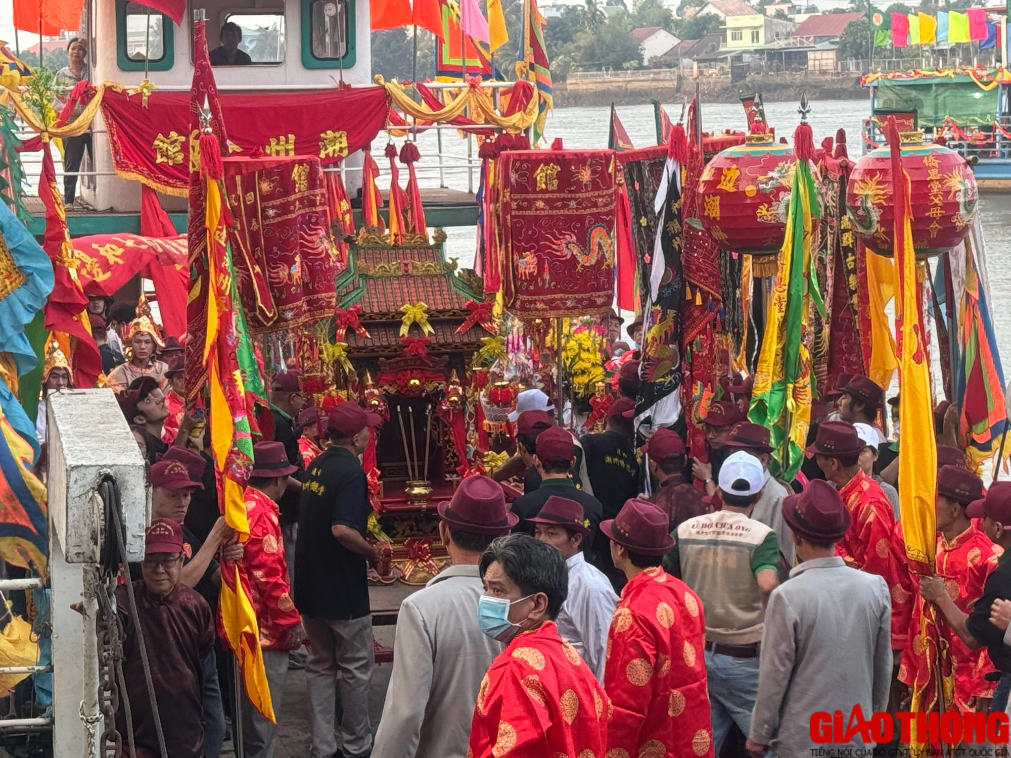 Hàng ngàn người dân tham dự lễ Nghinh thần lớn nhất Đồng Nai- Ảnh 4.