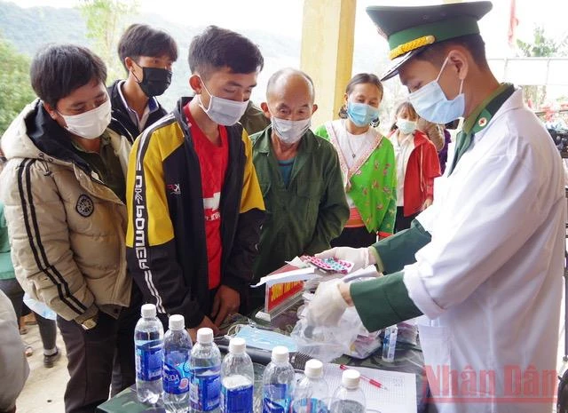 Xuân biên phòng ấm lòng dân bản -0