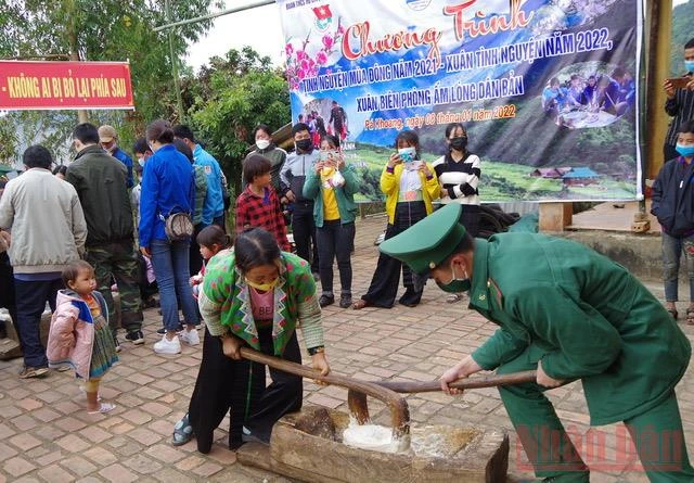 Xuân biên phòng ấm lòng dân bản -0