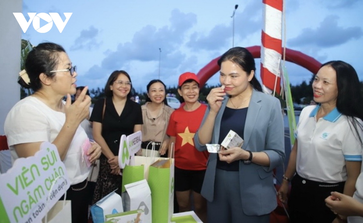 phu nu Da nang lam giau ngay tren manh dat que huong hinh anh 3