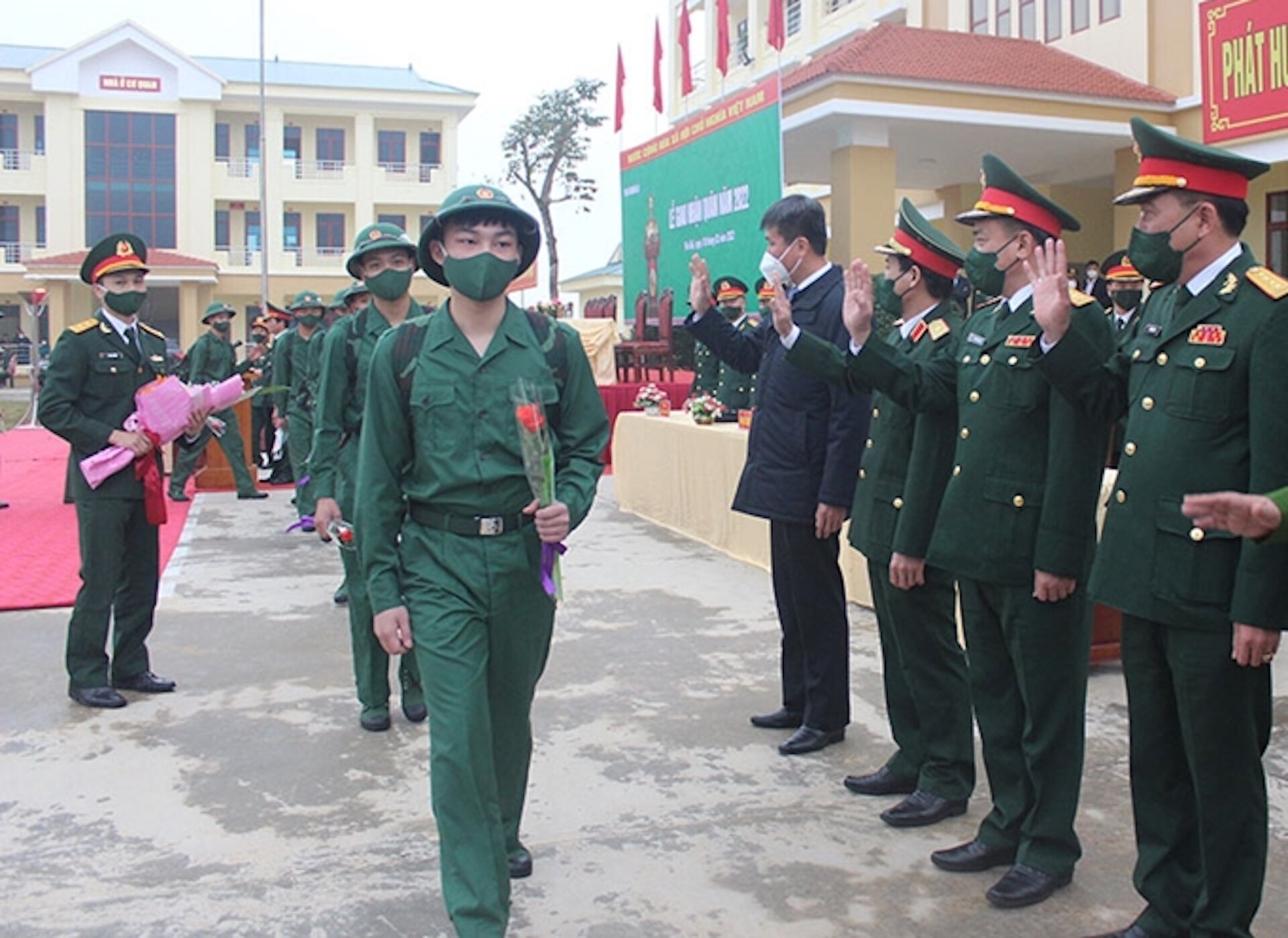 Tinh thần mới: Nhập ngũ để thay đổi bản thân - 3