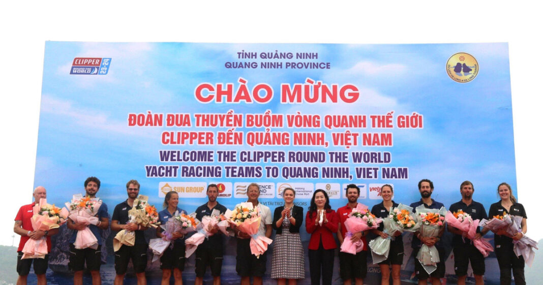 Chào mừng các đội đua thuyền buồm vòng quanh thế giới đến vịnh Hạ Long