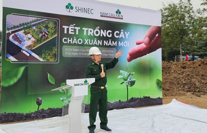 Ông Phạm Hồng Điệp, Chủ tịch HĐQT Công ty CP Shinec phát động ngày hội Tết trồng cây 2024 tại KCN sinh thái Nam Cầu Kiền