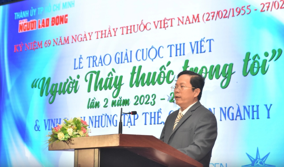 bao nguoi lao dong trao giai cuoc thi viet nguoi thay thuoc trong toi lan 2 hinh 3