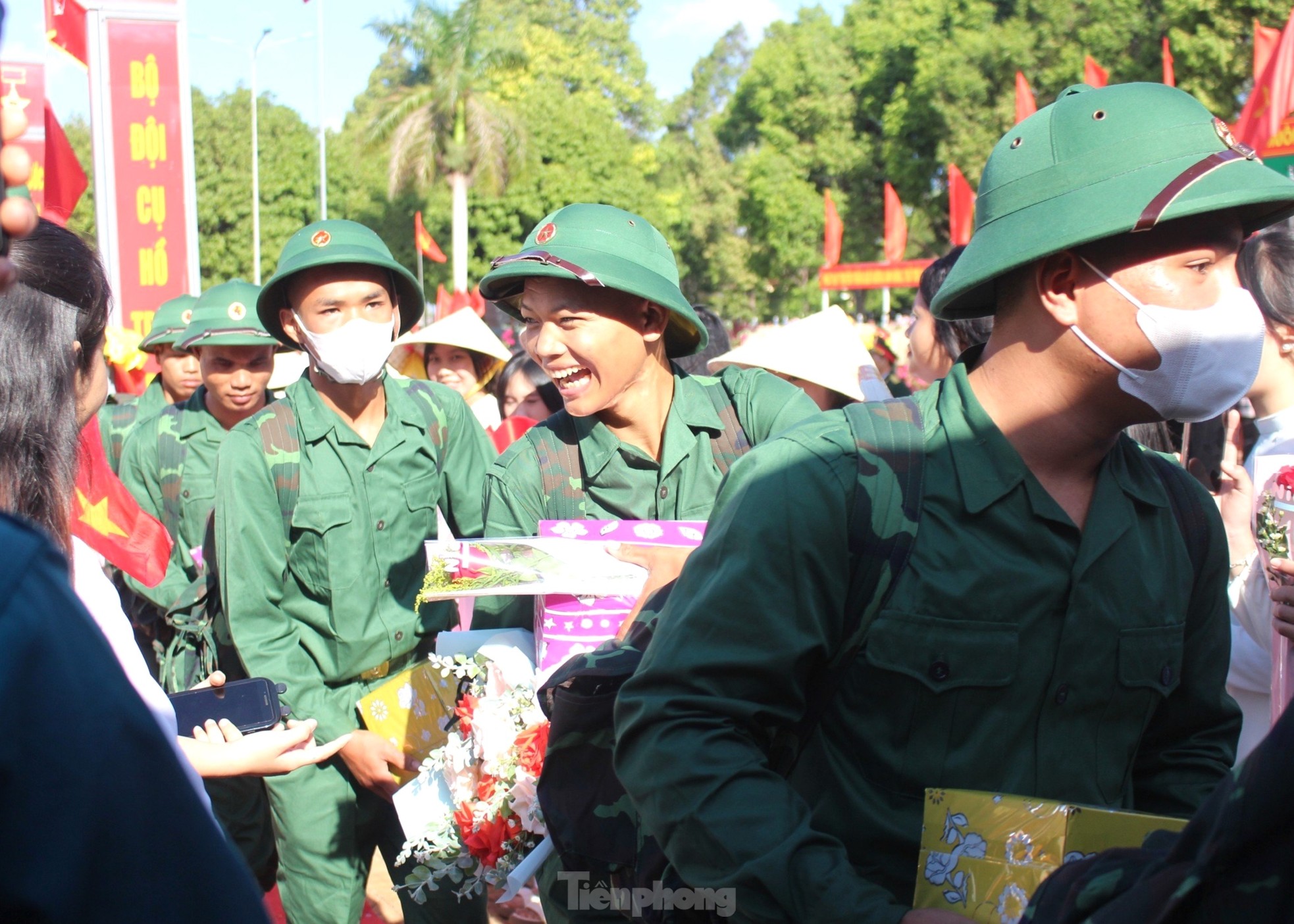 Nữ tân binh ở Kon Tum: 'Nhận thông báo trúng tuyển, tôi phấn khởi không nói nên lời' ảnh 12