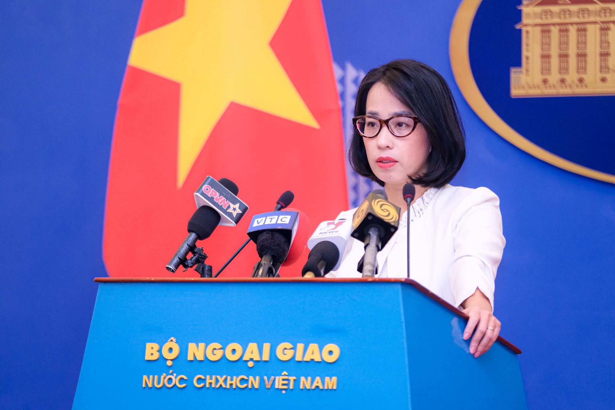 Bộ Ngoại giao Việt Nam: Bản đồ của Trung Quốc chứa Hoàng Sa, Trường Sa là vô giá trị - Ảnh 1.