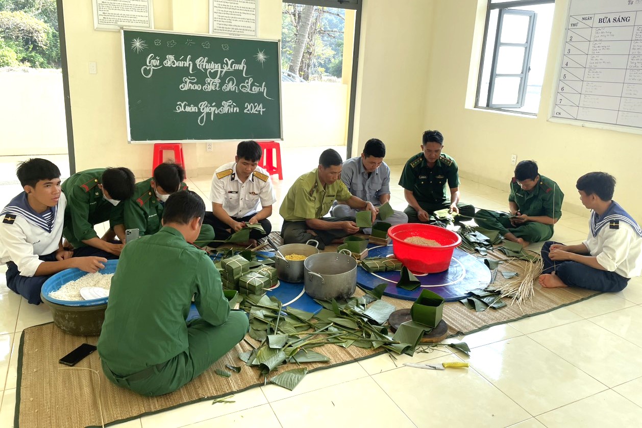 Sự kiện - Cán bộ, chiến sĩ Vùng 5 Hải quân vui xuân đón Tết, sẵn sàng chiến đấu (Hình 3).