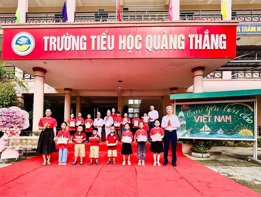 Đẩy mạnh tuyên truyền biển đảo ở địa phương ven biển, nâng cao nhận thức từng người dân