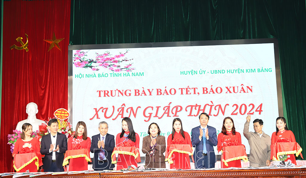 ha nam hon 1000 an pham tai trung bay bao tet bao xuan giap thin 2024 hinh 1