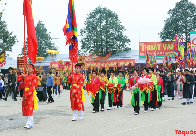 Phú Thọ dâng hương Tổ Mẫu Âu Cơ Xuân Giáp Thìn 2024 - Ảnh 1.